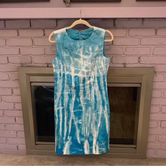 Elie Tahari Dresses & Skirts - Elie Tahari Blue and White Sleeveless Stretch Dress